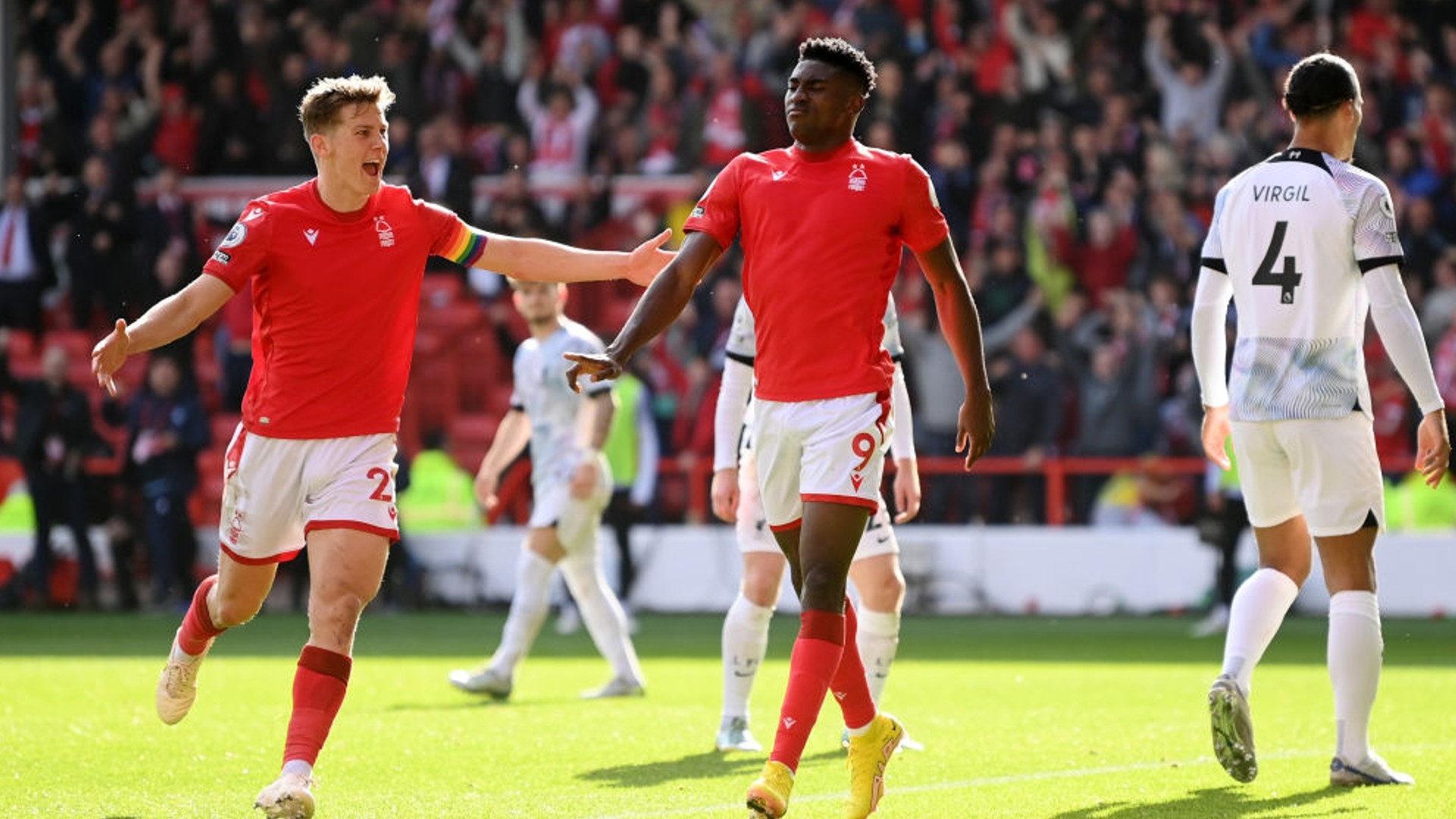 当时也被外 当时也被外