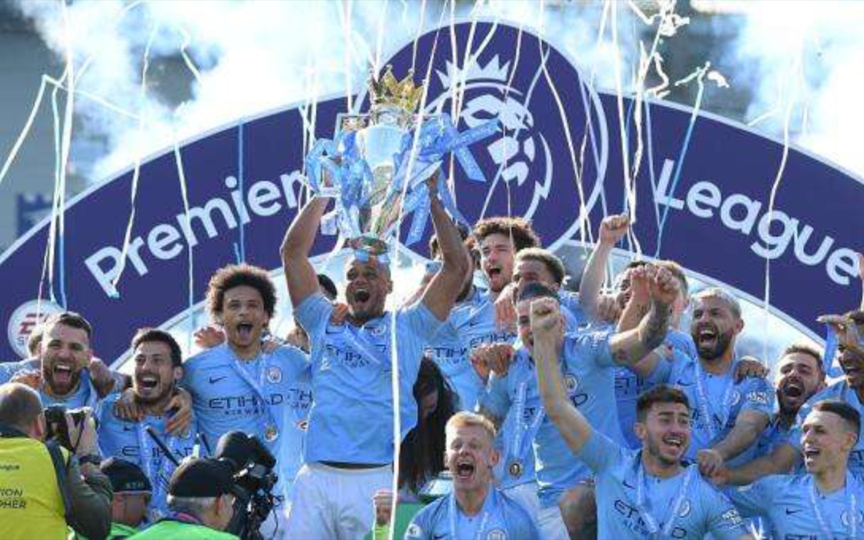 坛掀起了不 坛掀起了不